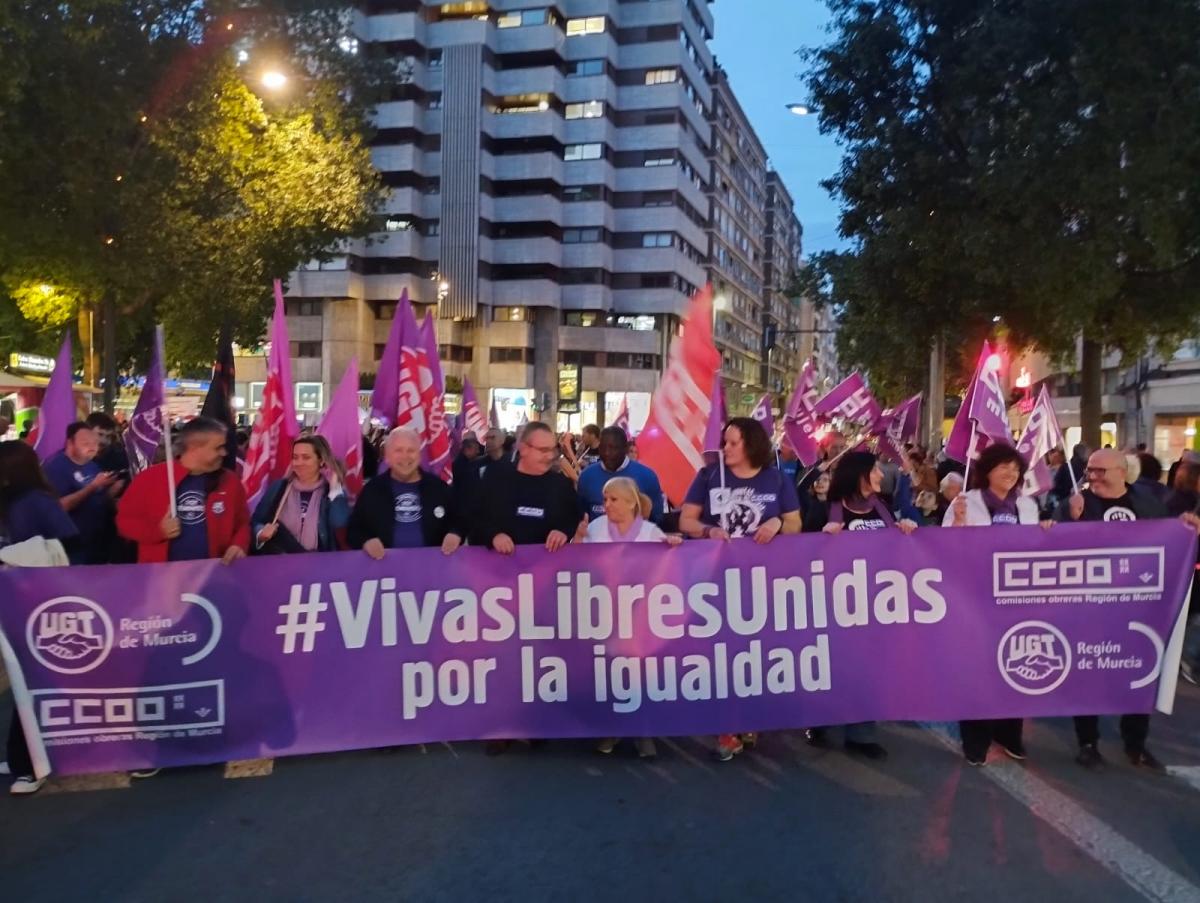 El feminismo de CCOO de la Regin de Murcia llena las calles